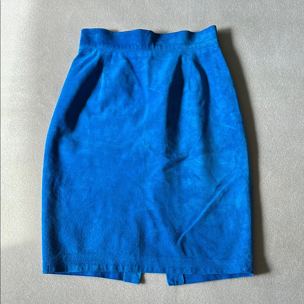 Elegant Blue Suede Pencil Skirt
